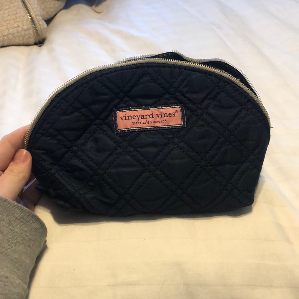 Vineyard vines makeup bag
